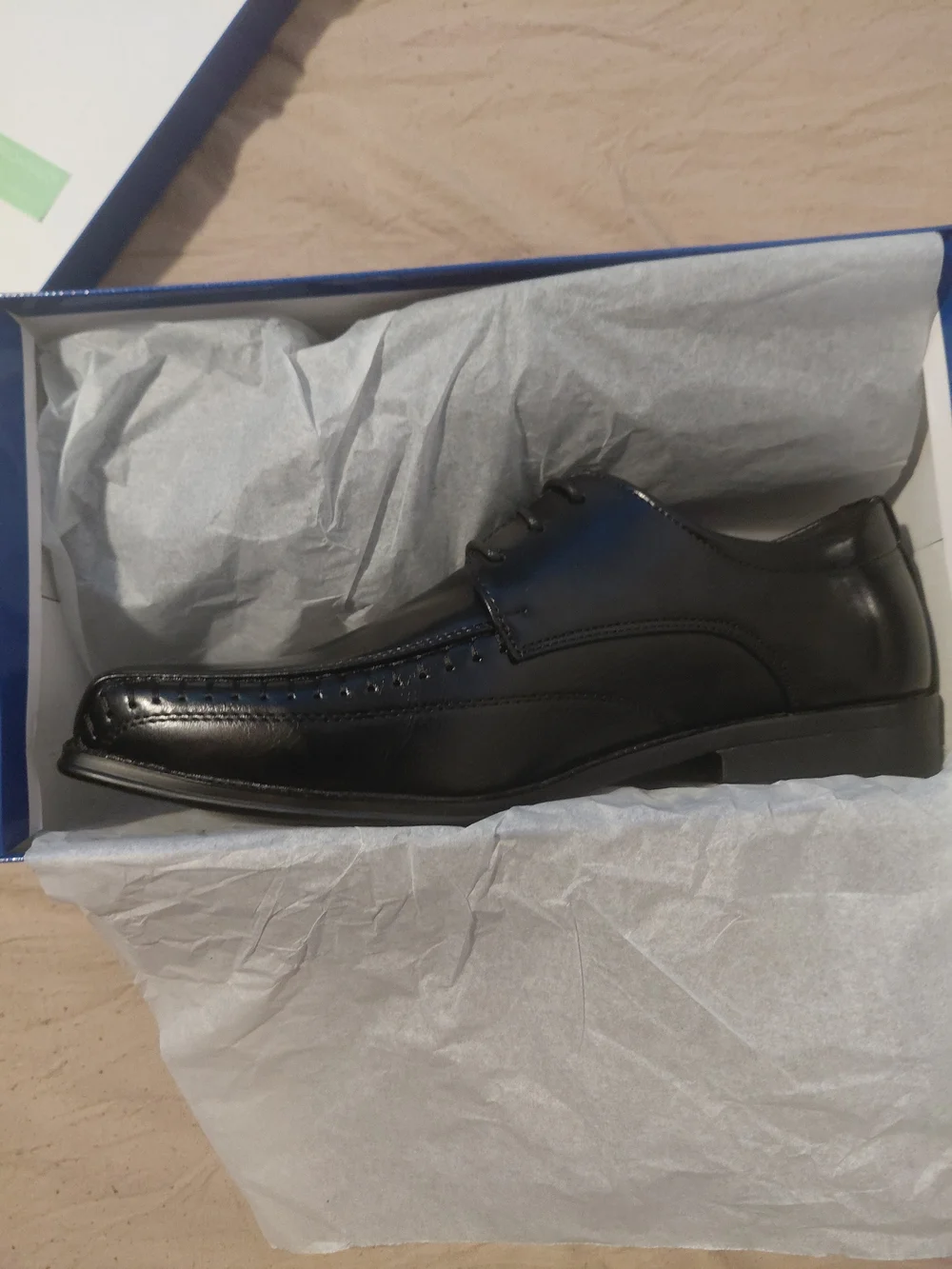 Men's Black Lace-Up Derby Shoe